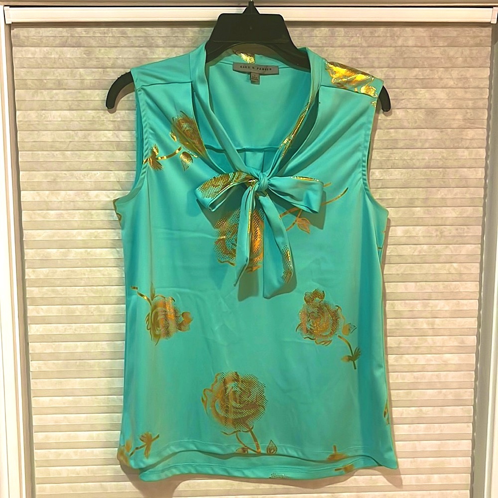 Alex & Parker top